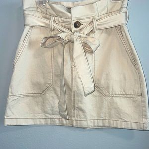 Cute skirt! High wasted